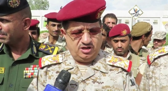 عاجل : قرار حكومي مفاجئ بإقالة قائد عسكري كبير في الجيش الوطني وتعيين البديل (الأسماء)