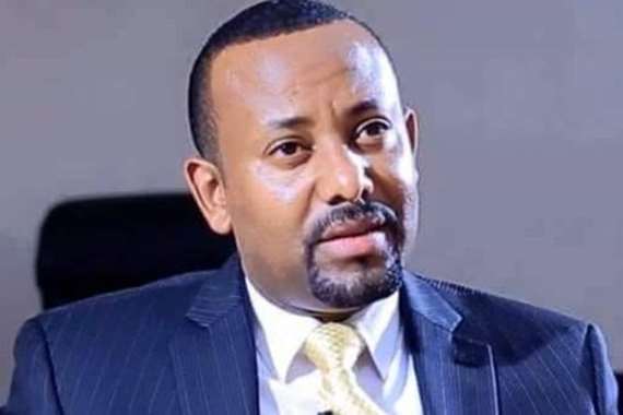 هدد الضباط وأحبط الانقلاب... رئيس وزراء إثيوبيا آبي أحمد: لن تقلتوني قبل أن أقتل 6 منكم..!