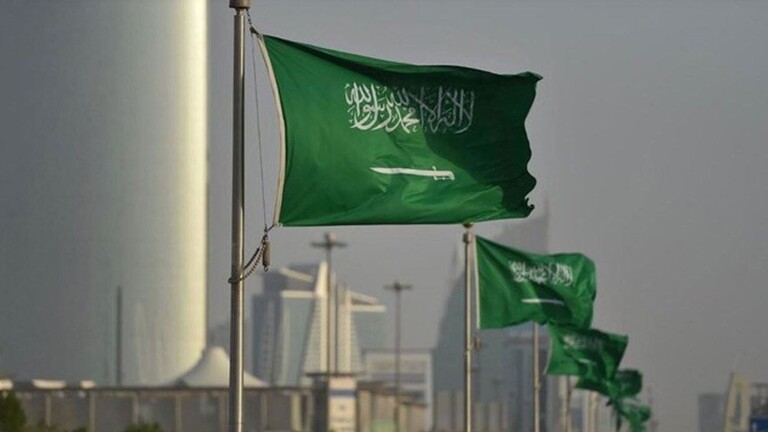 شاهد ردة فعل وزيرين سعوديين لحظة إعلان فوز المملكة باستضافة "إكسبو 2030"