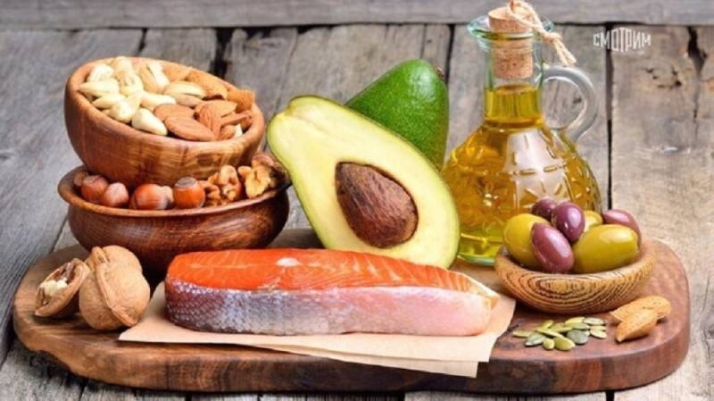 طبيب روسي يكشف عن أفضل 6 أطعمة لتخفيض مستوى الكوليسترول في الجسم