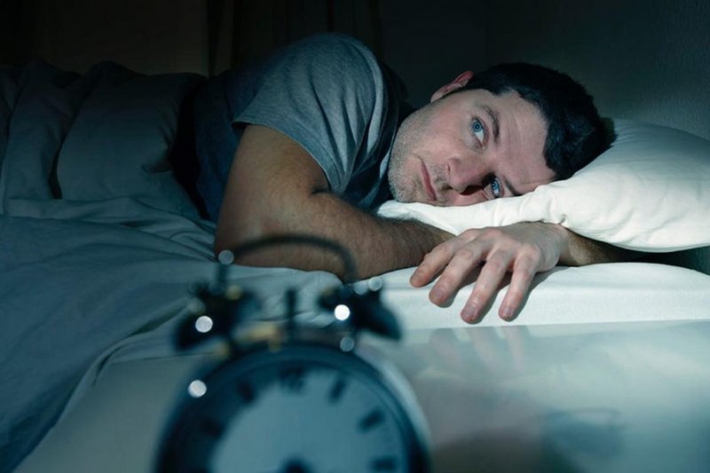 ماذا يحدث في الجسم نتيجة السهر وقلة النوم؟