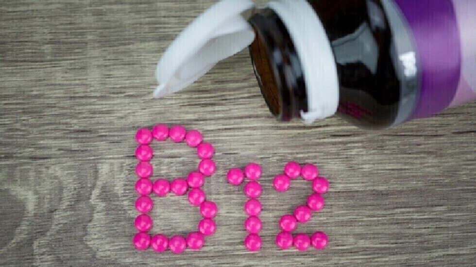 7 علامات على جسدك تدل على نقص فيتامين B12 .. تعرف عليها واحذرها فوراً ؟