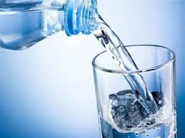 تحذير خطير : سم قاتل…إحذر شرب الماء في هذة الحالة..!!