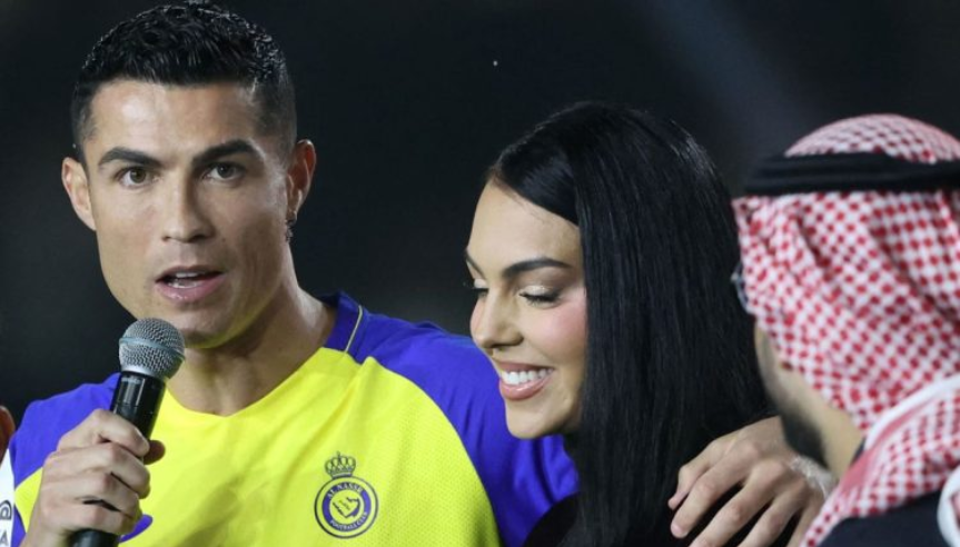 شاهد جمال المرأة التي منعت رونالدو لاعب النصر السعودي من الزواج بحبيبته جورجينا