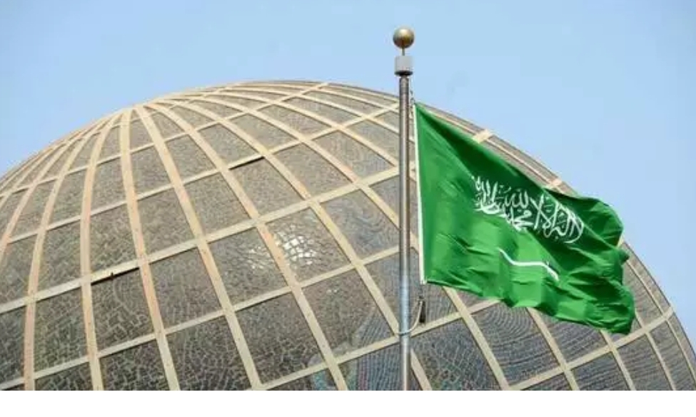 خبر صادم: السعودية تعلن رفع رسوم العمرة إلى هذا الرقم لأول مرة في تاريخها!!