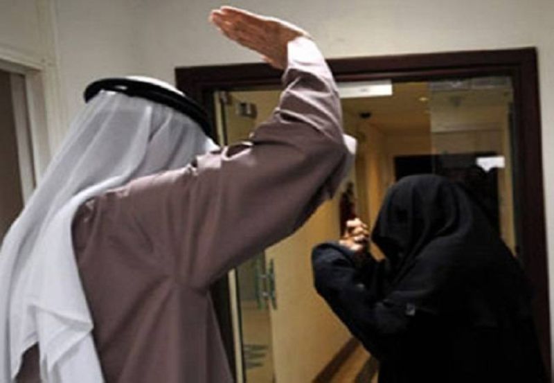 سعودي يعاقب زوجته بطريقة صادمة وقاسية لأنها أحرجته ورفضت الطبخ لضيوفه