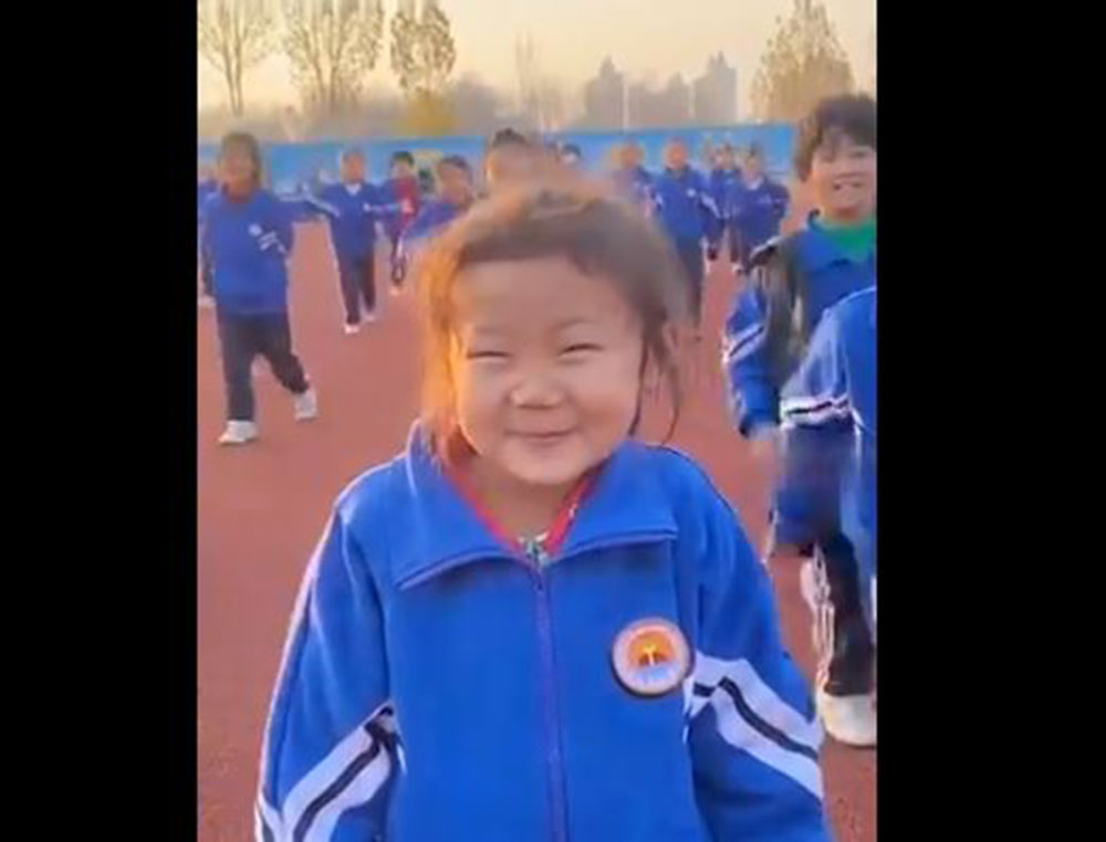 طفلة صينية